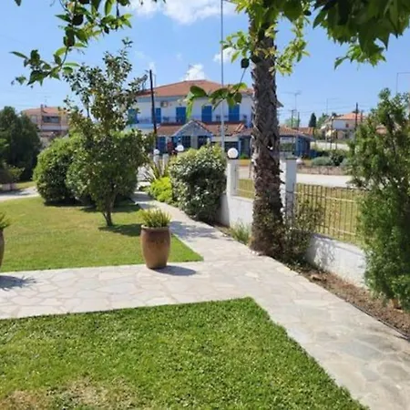 μπαρμπαρόριζα δίχωρο Studio * Paliouri